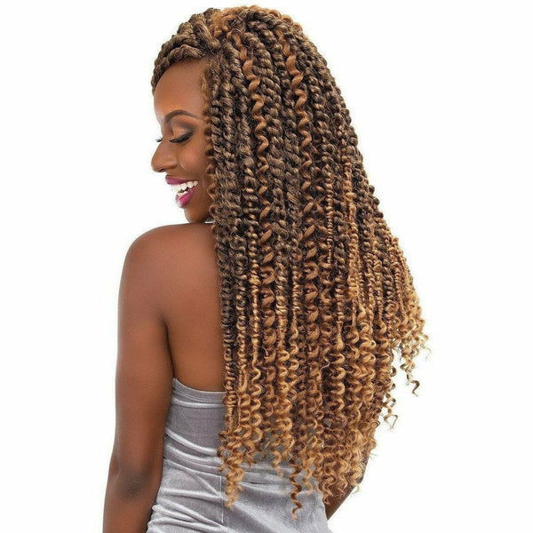 Janet Collection: Nala Tress Passion Water Wave Mix 24