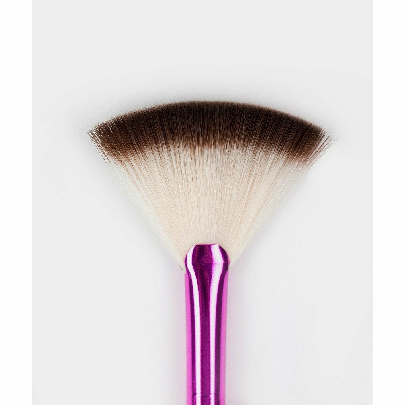RUBY KISSES Fan Brush Beauty Depot OStore